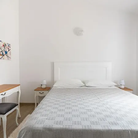 Apartments Norma Funtana Exterior photo